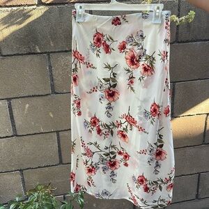 Brand: Forever 21 Color: white with floral detailing